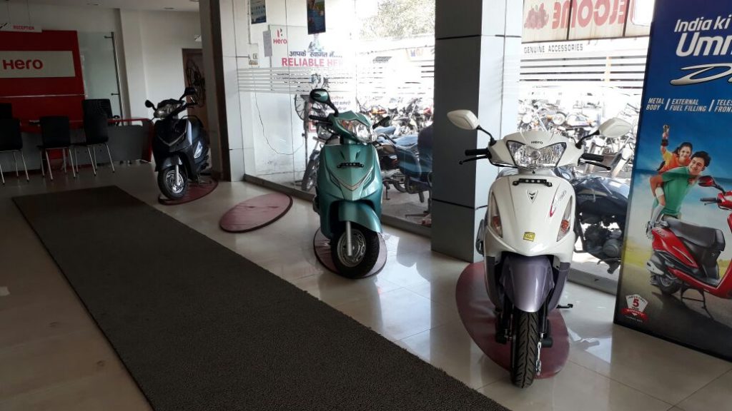 nearby hero cycle showroom